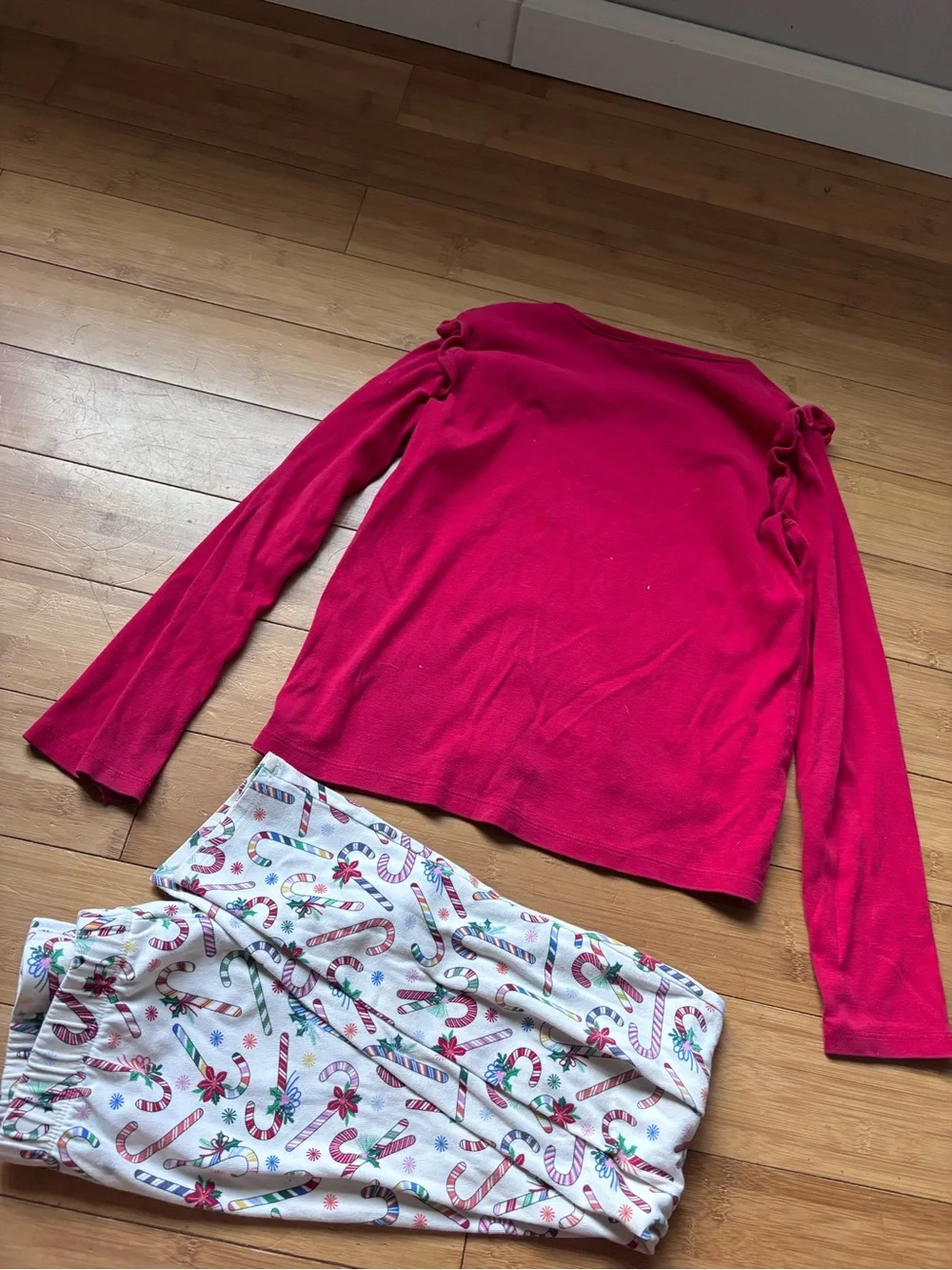 Gymboree Christmas Santa holiday outfit, girls size 12. Includes top and legging